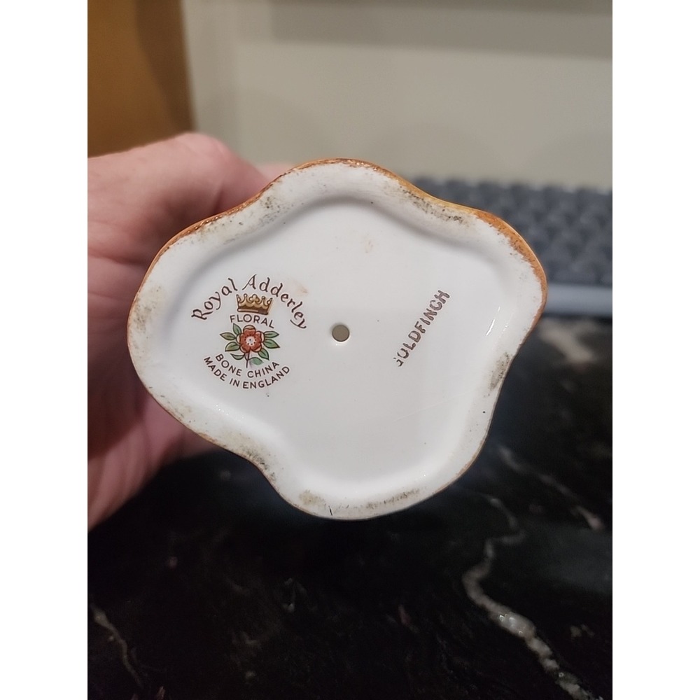 Royal Adderley Crown Staffordshire Porcelain Bird Goldfinch Marked 4"- Excellent - Picture 8 of 10
